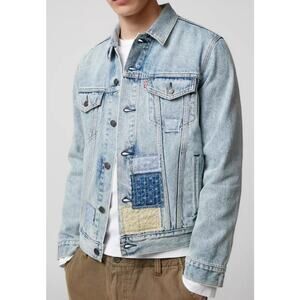 NWT LEVI'S JEAN JACKET MENS PREMIUM TRUCKER DISTRESSED PATCHWORK DENIM BLUE